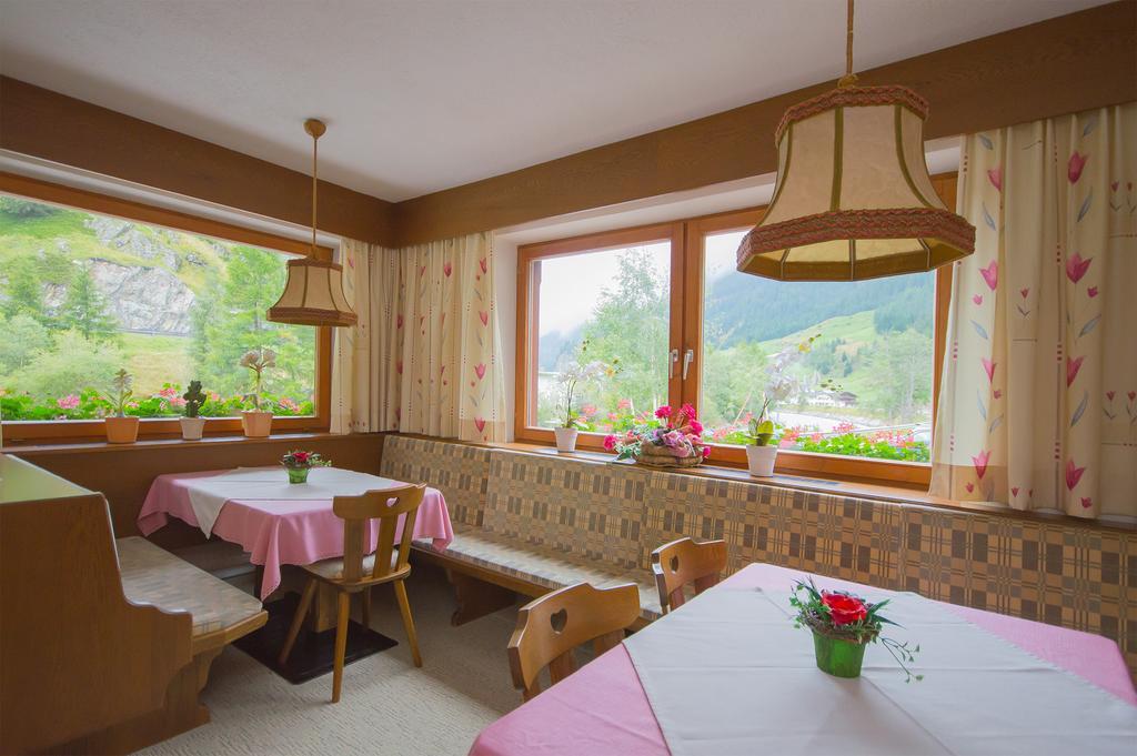 Hotel Haus Alpengruss à Sölden Extérieur photo