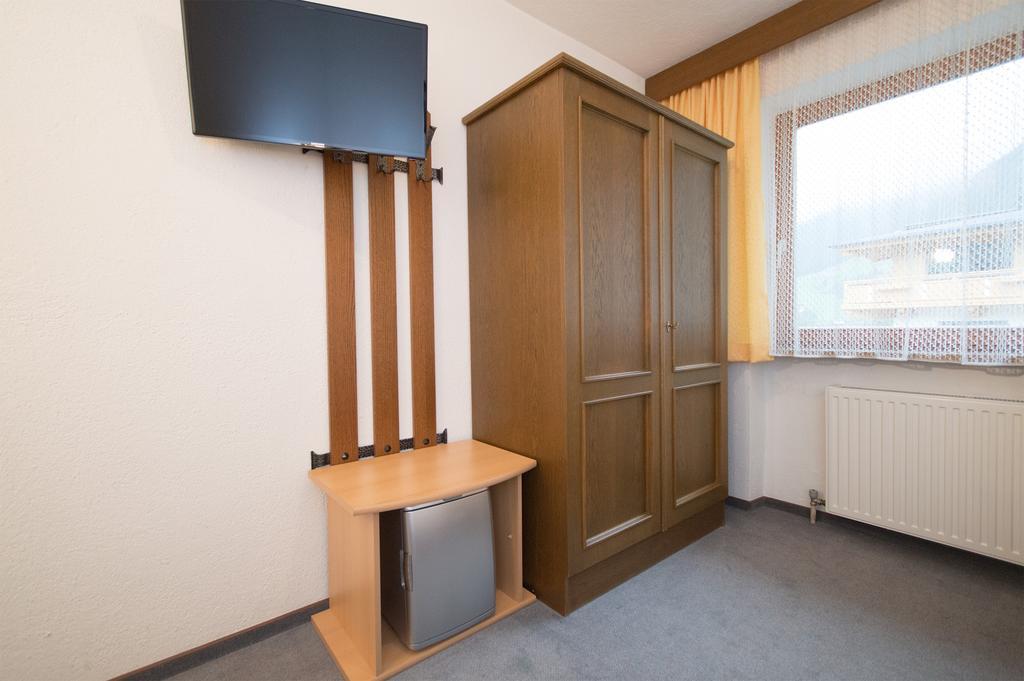Hotel Haus Alpengruss à Sölden Chambre photo